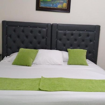 Arboleda Hostal Santo Domingo Buitenkant foto