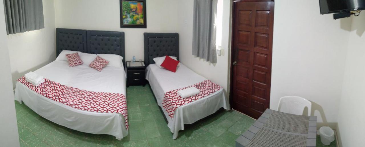 Arboleda Hostal Santo Domingo Buitenkant foto
