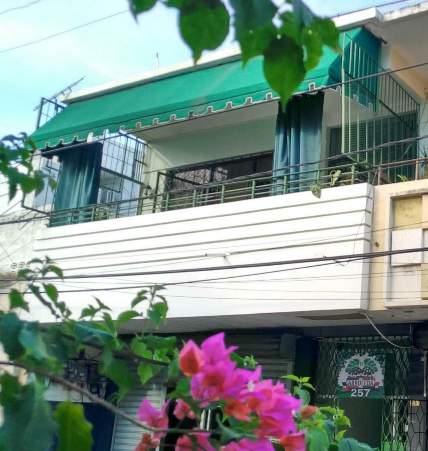 Arboleda Hostal Santo Domingo Buitenkant foto